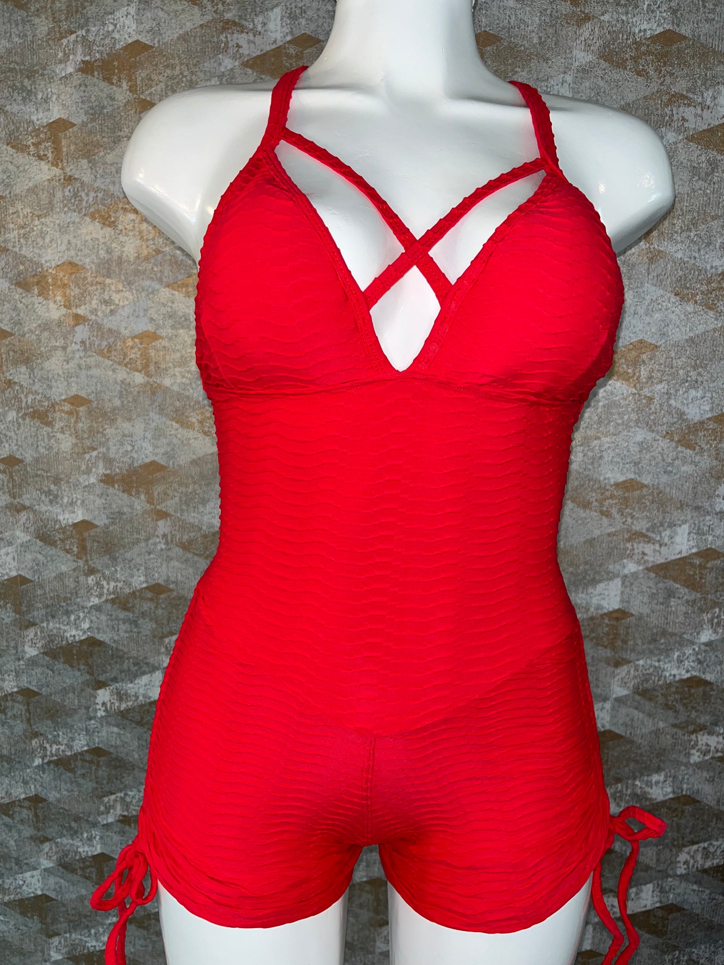 Jumpsuit Brocado Corto Rojo Cruz