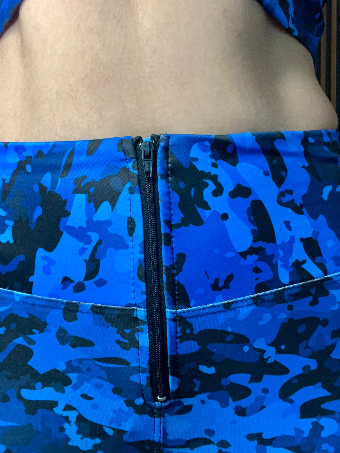 Conjunto Leggin Cierre Estampado + Top