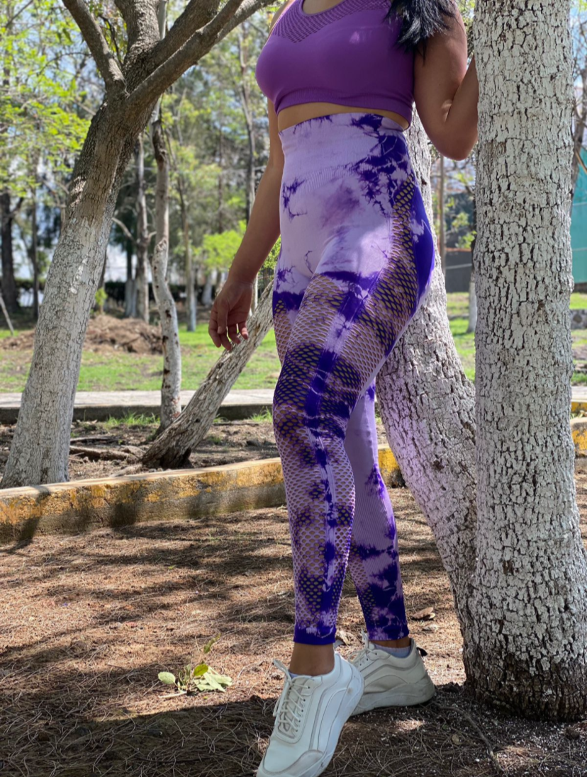 Conjunto Leggin Perforciones Deslavado