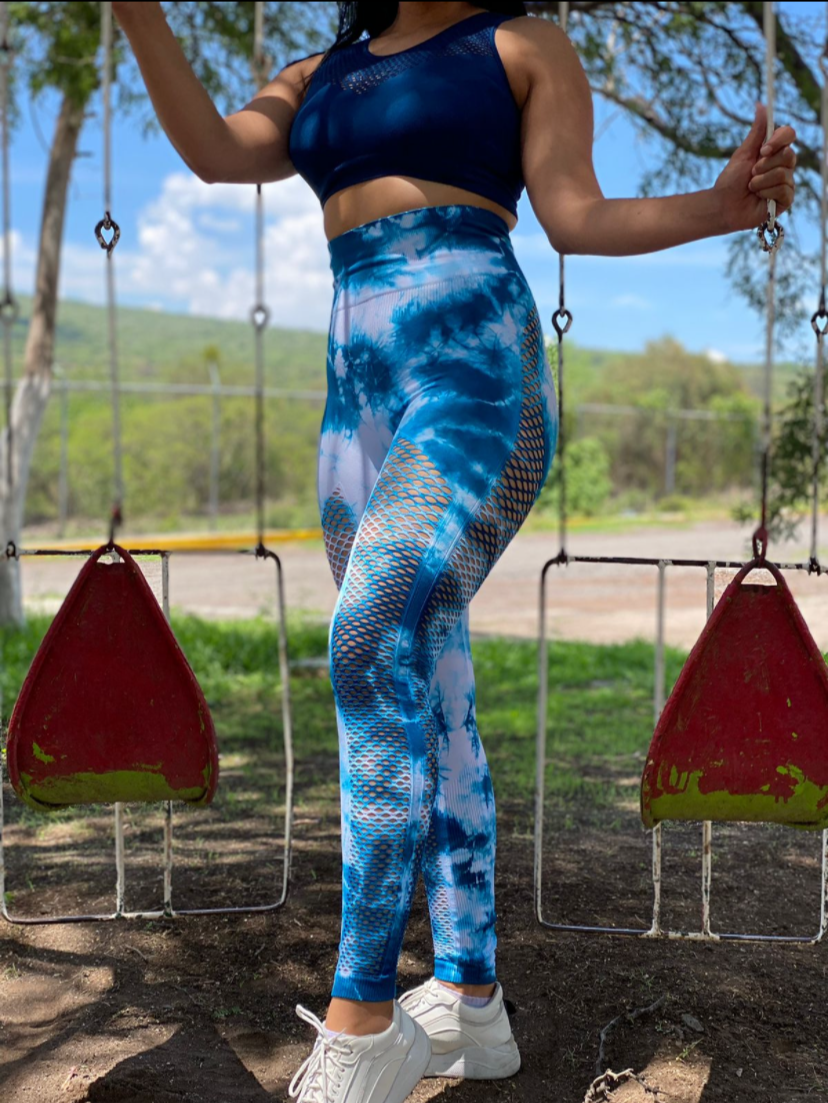 Conjunto Leggin Perforciones Deslavado