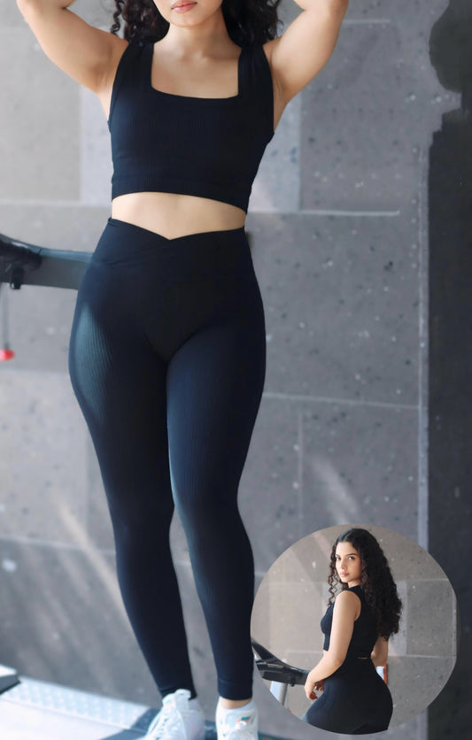 Conjunto Leggin V y Top Redondo