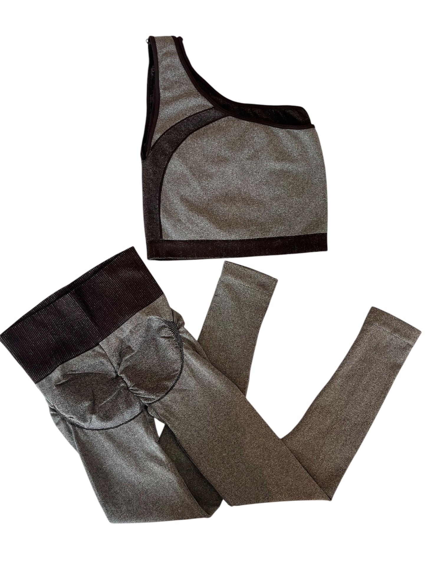 Conjunto Leggin y Top Hombro café